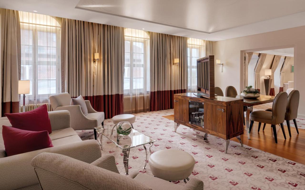 Bilderberg Bellevue Hotel Dresden Exterior photo A suite at the Mandarin Oriental, Munich