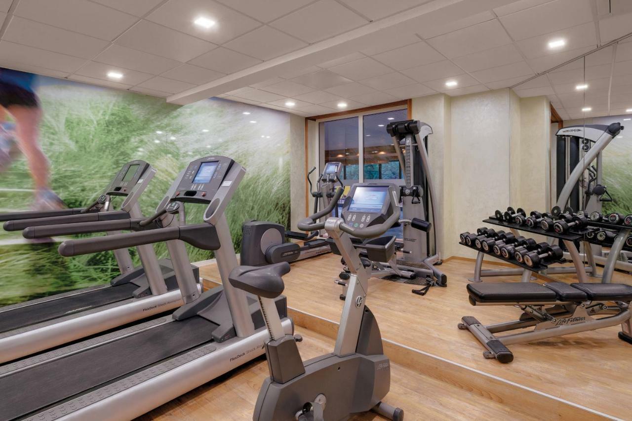 Bilderberg Bellevue Hotel Dresden Exterior photo The gym at the hotel